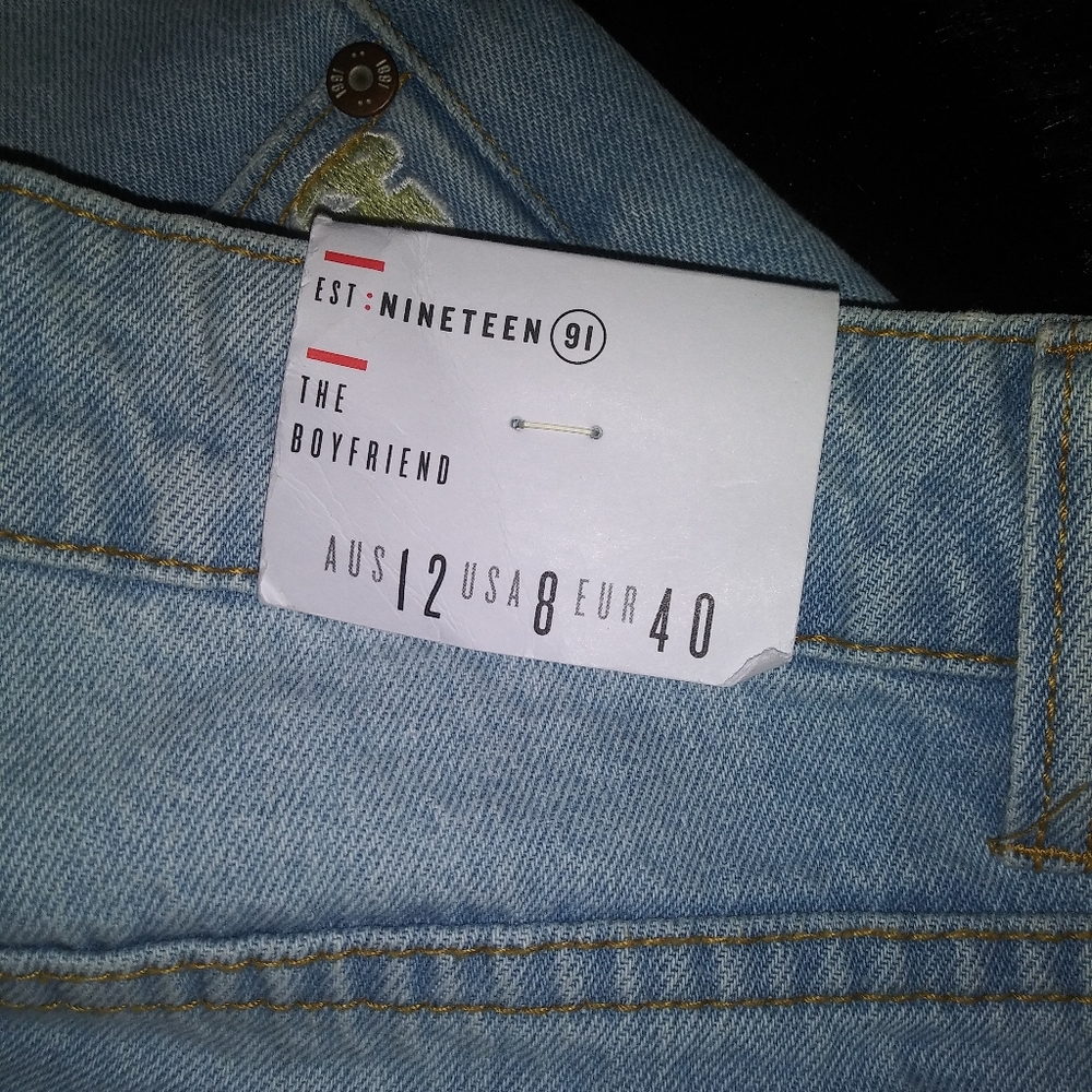 Denim - Picture 5 of 9